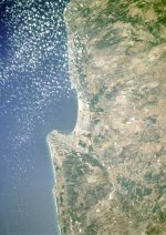 Haifa-bugten set fra rummet (satellitfoto)